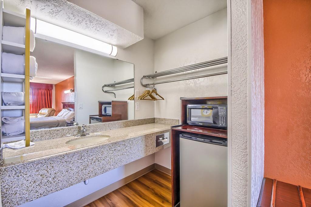 Hillcrest Inn & Suites Ozona Kültér fotó